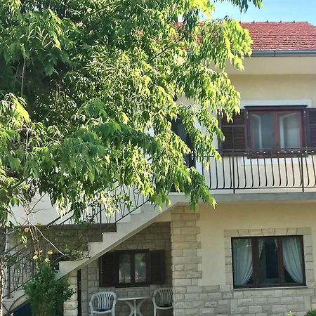 Family Friendly Holiday Home "Ana" ชิเบนิก ภายนอก รูปภาพ